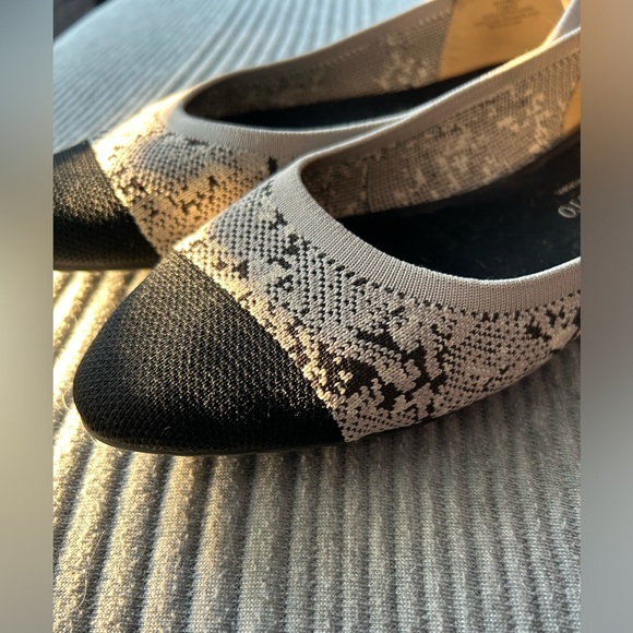 Vince Camuto Gray Cap Toe Knit Flats - Picture 9 of 9